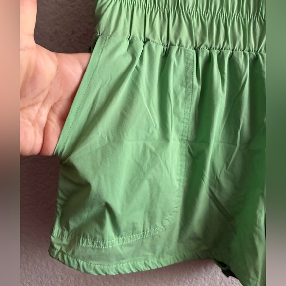 JoyLab Women's Vibrant Green Athletic Shorts M - Picture 4 of 9